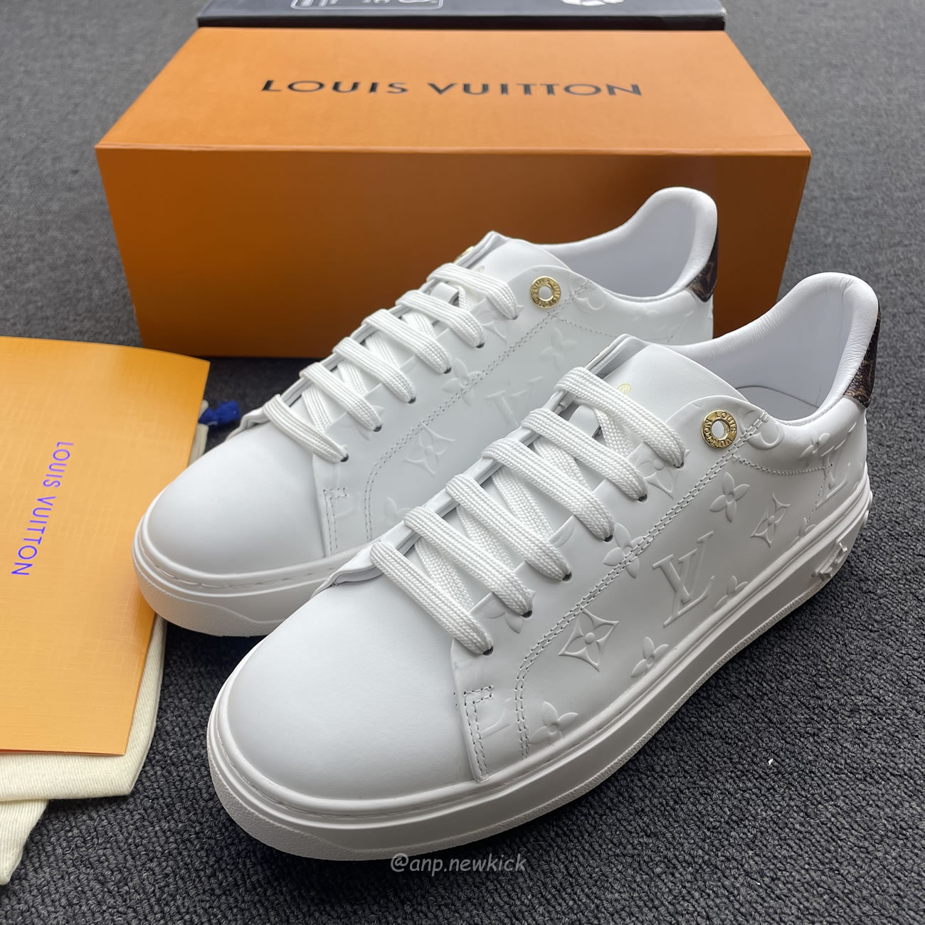 Louis Vuitton Time Out Debossed Monogram Leather White (8) - newkick.app